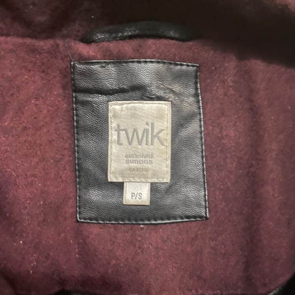 TWIK Pea Coat - Picture 2 of 3